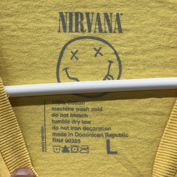 Mens Nirvana Smiley Face Graphic T-Shirt Size Large Yellow - Picture 4 of 4